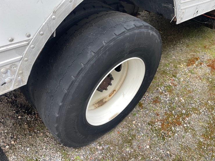 2016-international-durastar-4400-image-16