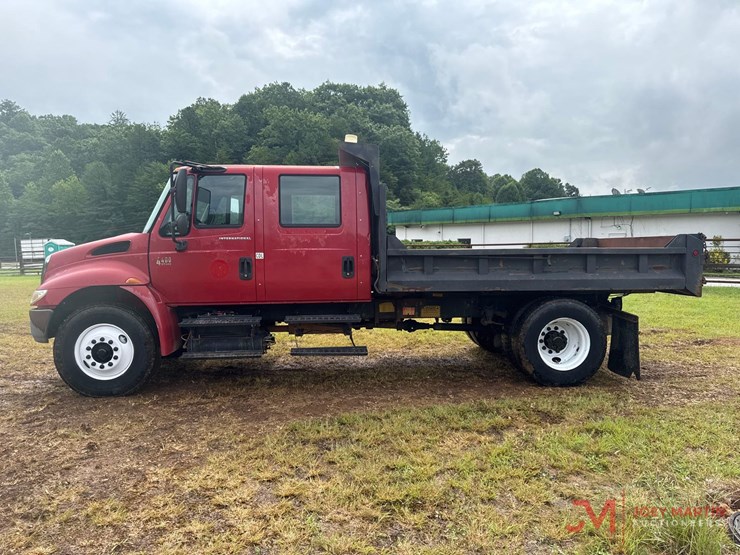 2004-international-durastar-4400-image-8