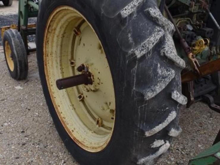 john-deere-2630-image-12