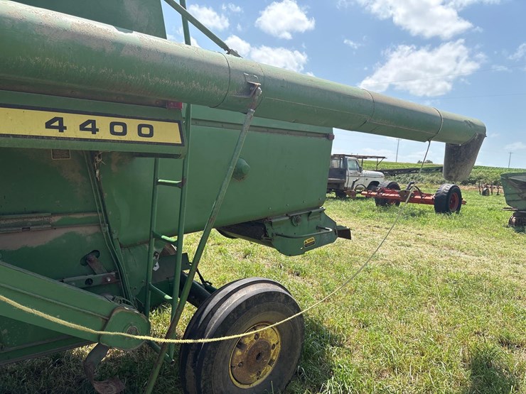 john-deere-4400-image-38