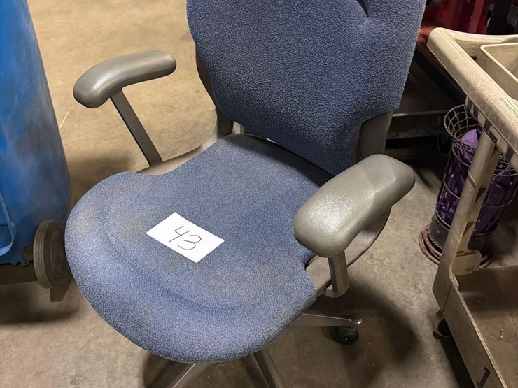 office-chair-image-1