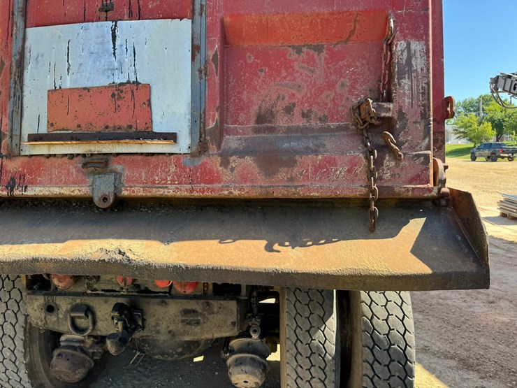 1989-ford-l9000-image-23