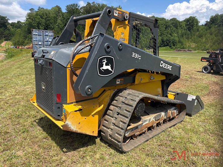 2024-deere-331g-image-3