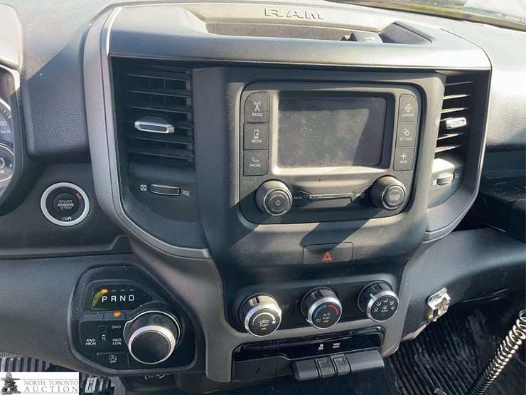 2019-dodge-1500-image-13