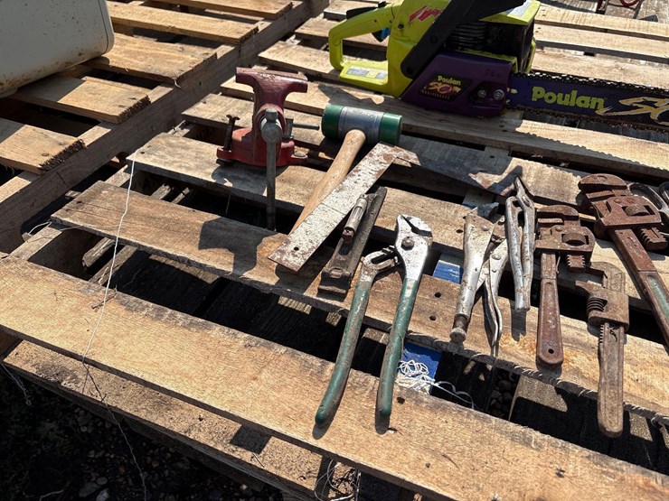 poulan-chainsaw-&-misc-tools-image-3
