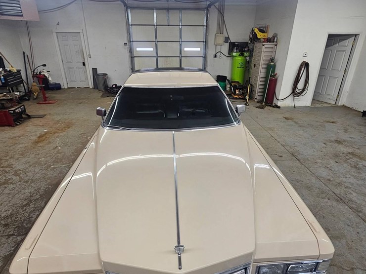 1976-cadillac-coupe-deville-image-32
