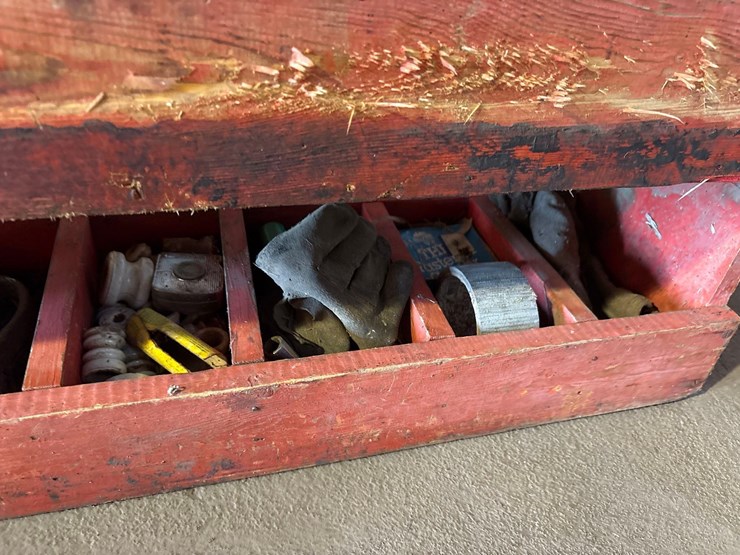 tool-kit-with-fencing-tools-image-6