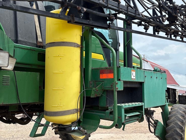 1998-john-deere-4700-image-31