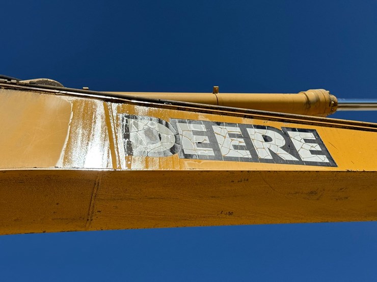 deere-230-lc-image-31