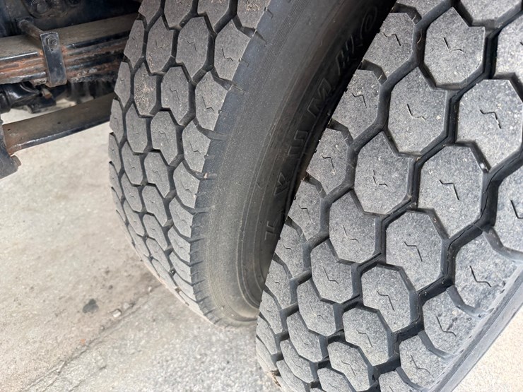 ford-f700-image-54