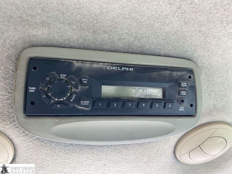 2010-john-deere-4520-image-18