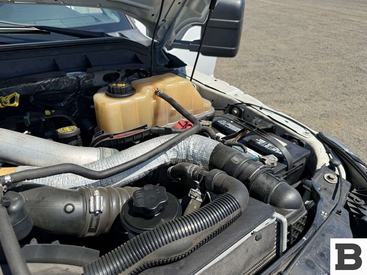 2013-ford-f550-image-37