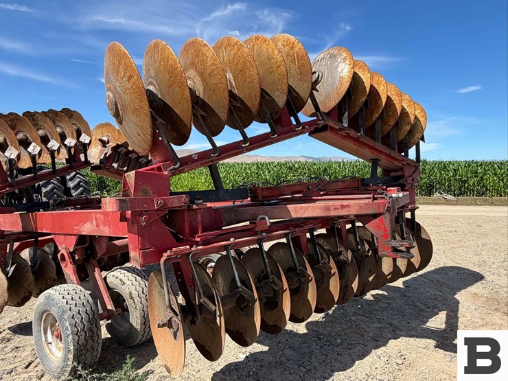 case-ih-770-image-25