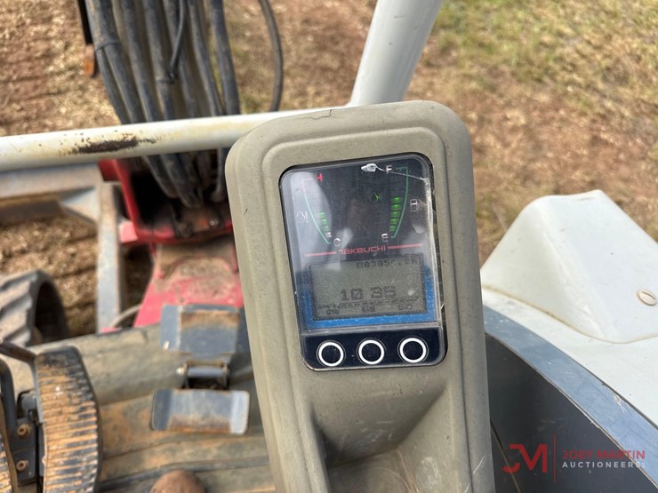 takeuchi-tb230-image-26