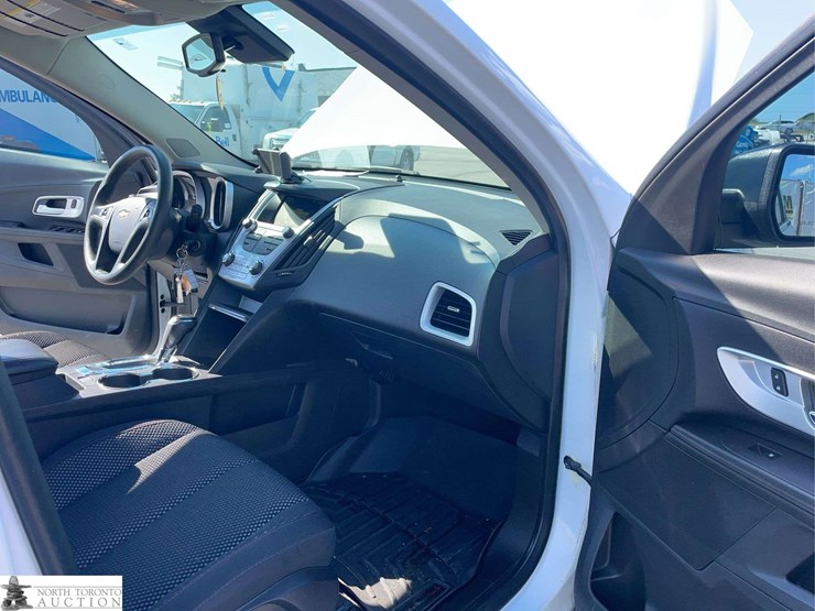 2016-chevrolet-equinox-image-18