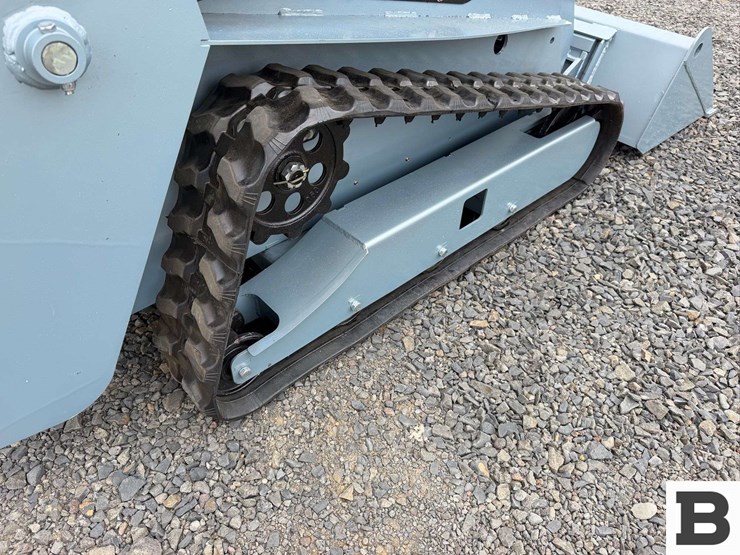 2026-ssl1200-mini-skid-steer-image-16