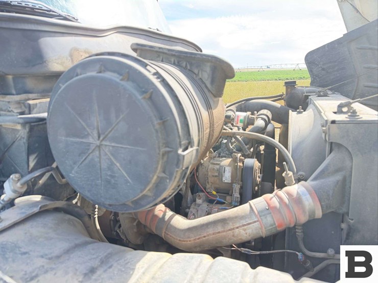 2005-international-durastar-4400-image-37