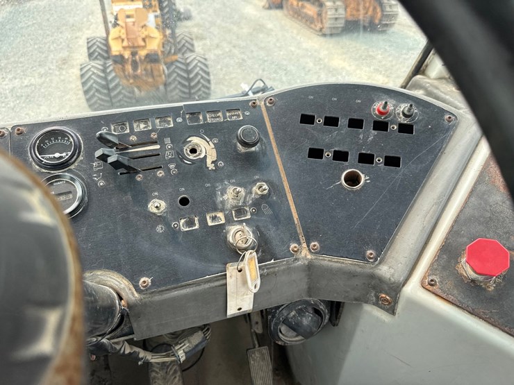 2009-caterpillar-c7-image-34