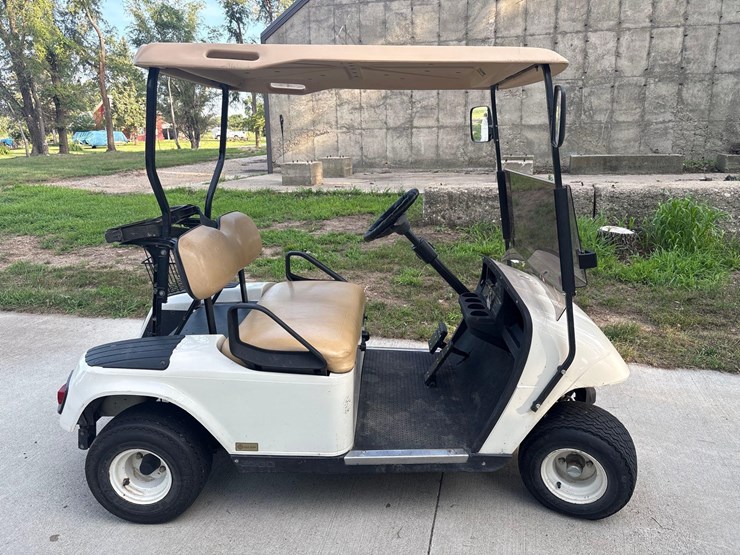 2003-ez-go-gas-golf-cart-image-1
