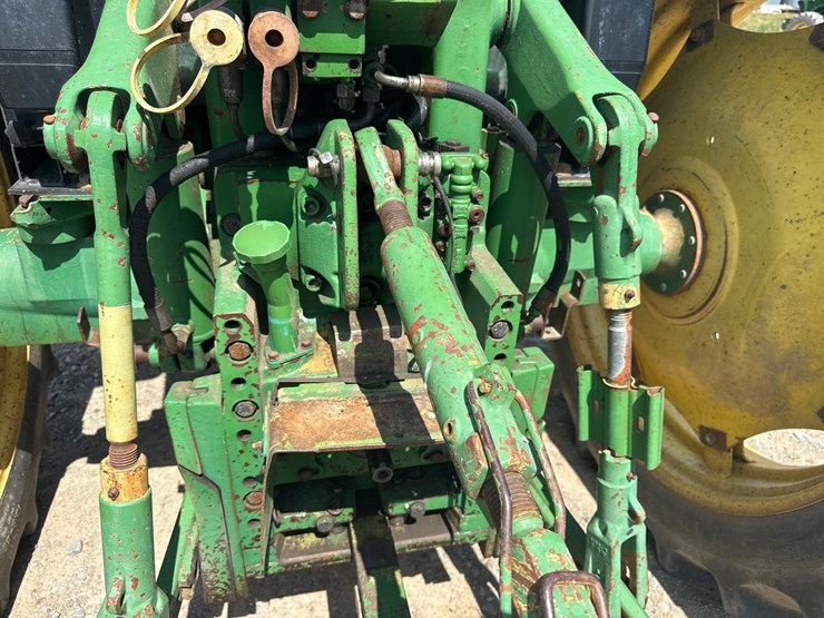 1993-john-deere-6400-image-24