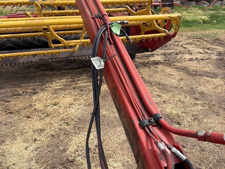 new-holland-499-image-13