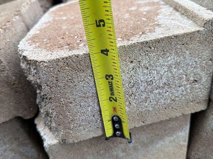 2-pallets-of--landscape-blocks-image-10