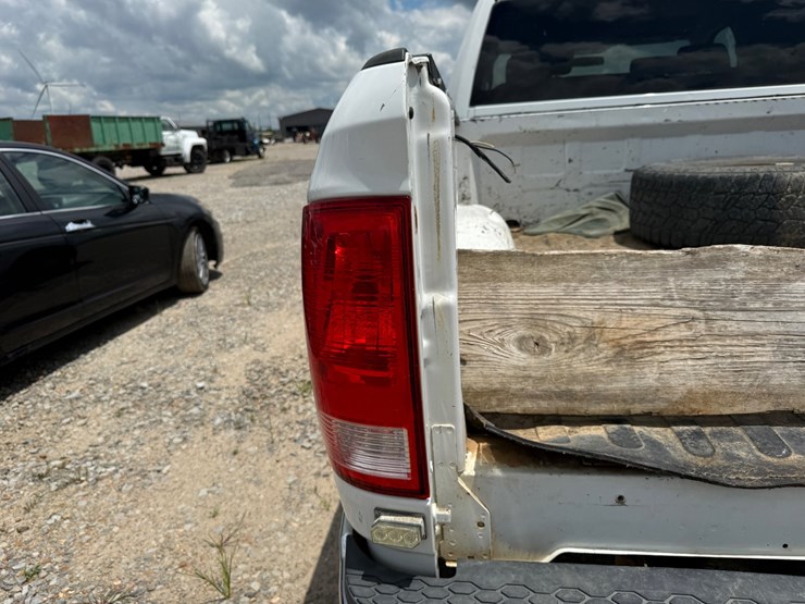 2012-dodge-ram-2500-image-16