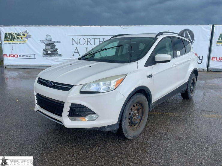 2014-ford-escape-image-1