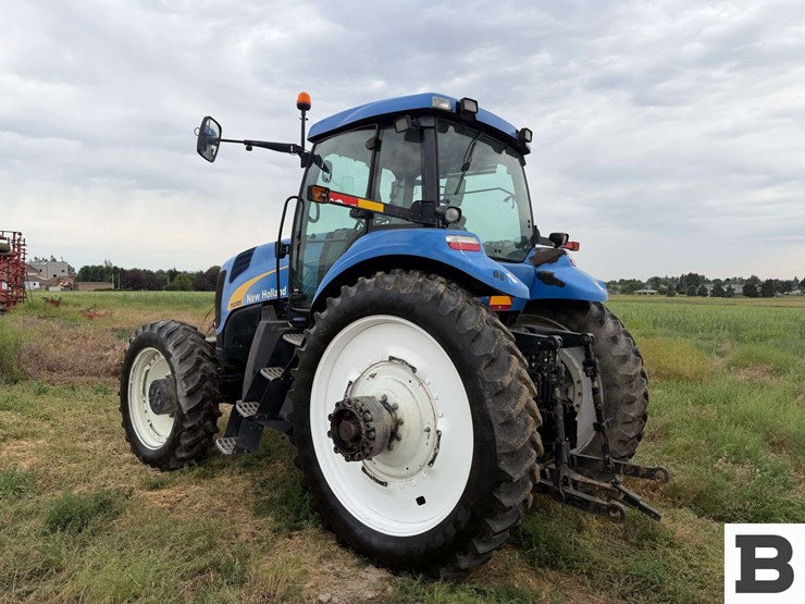 2007-new-holland-tg305-image-4