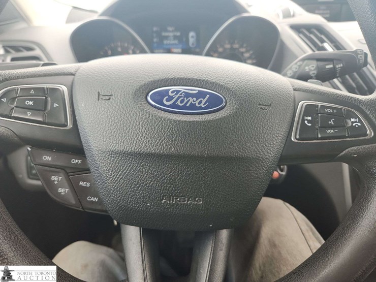 2017-ford-escape-image-38