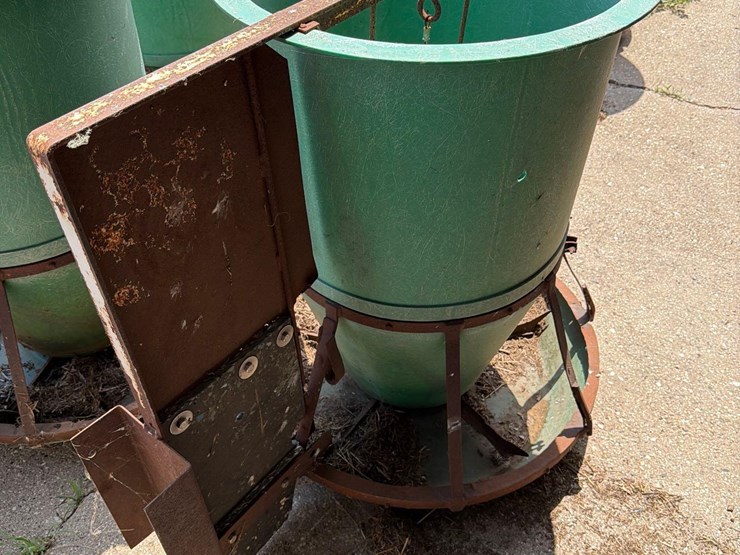 3-osborne-hog-feeders-image-7
