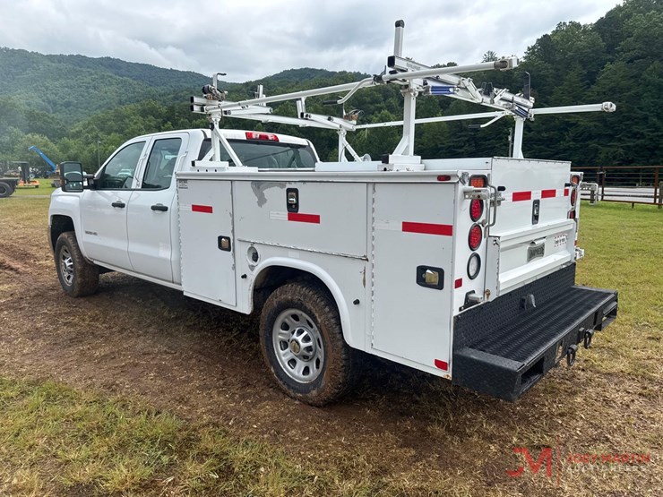 2016-chevrolet-3500hd-image-6
