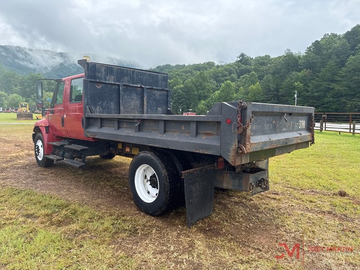 2004-international-durastar-4400-image-7
