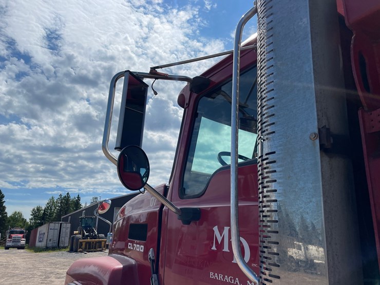 2007-mack-cl700-image-16