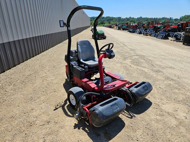 2016-toro-greensmaster-3150-image-7
