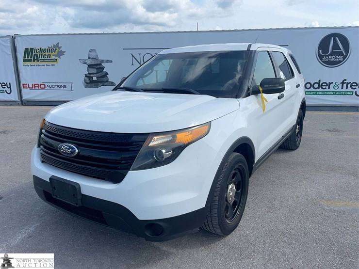 2013-ford-explorer-image-1