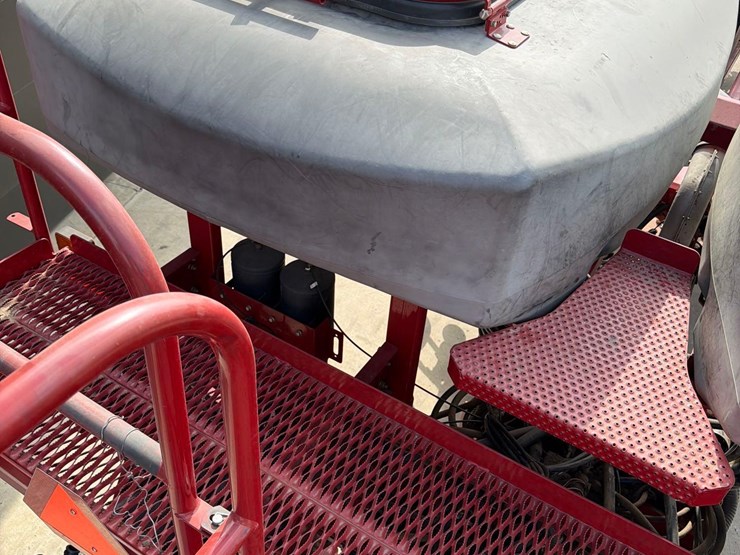 2012-case-ih-1250-image-65