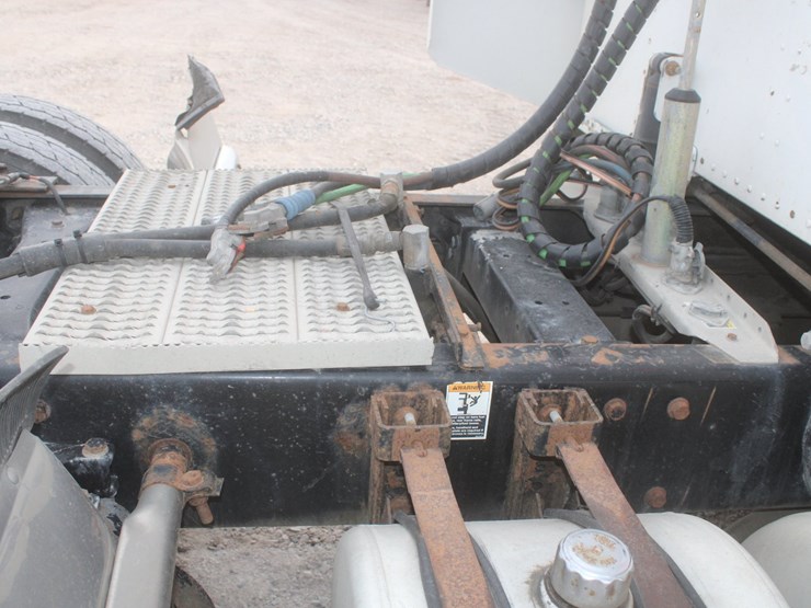 2006-peterbilt-379x-image-33