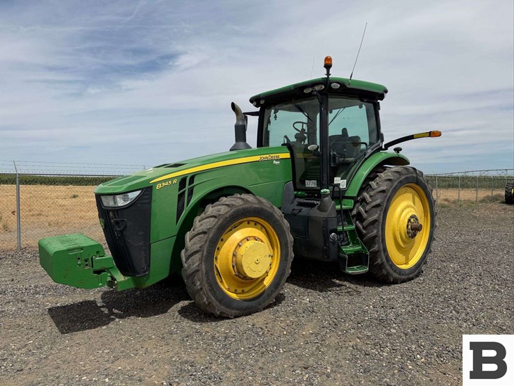 2014-john-deere-8345r-image-2