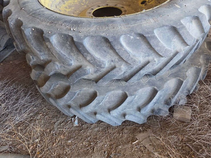 john-deere-380-image-7