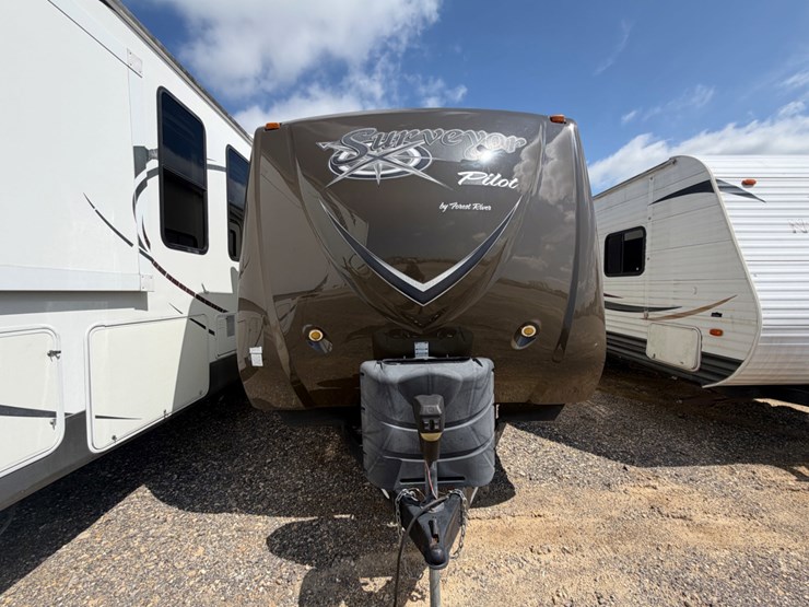 2014-forest-river-surveyor-pilot-travel-trailer-image-2