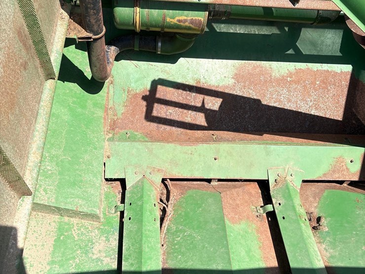 john-deere-4400-image-78