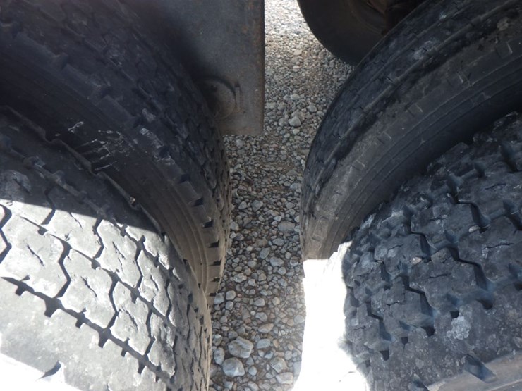2005-utility-3000r-image-8