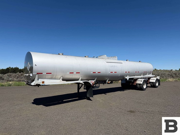 1994-west-mark-8000-gallon-tanker-trailer-image-2