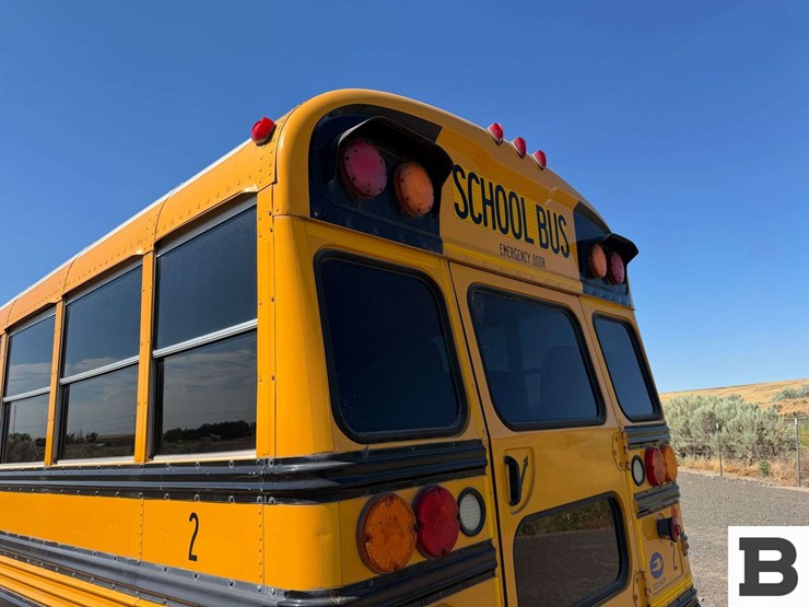 2013-blue-bird-bb-conventional-school-bus-image-22