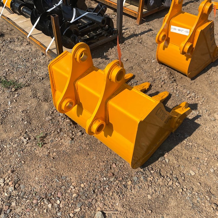 2026 CATERPILLAR 305