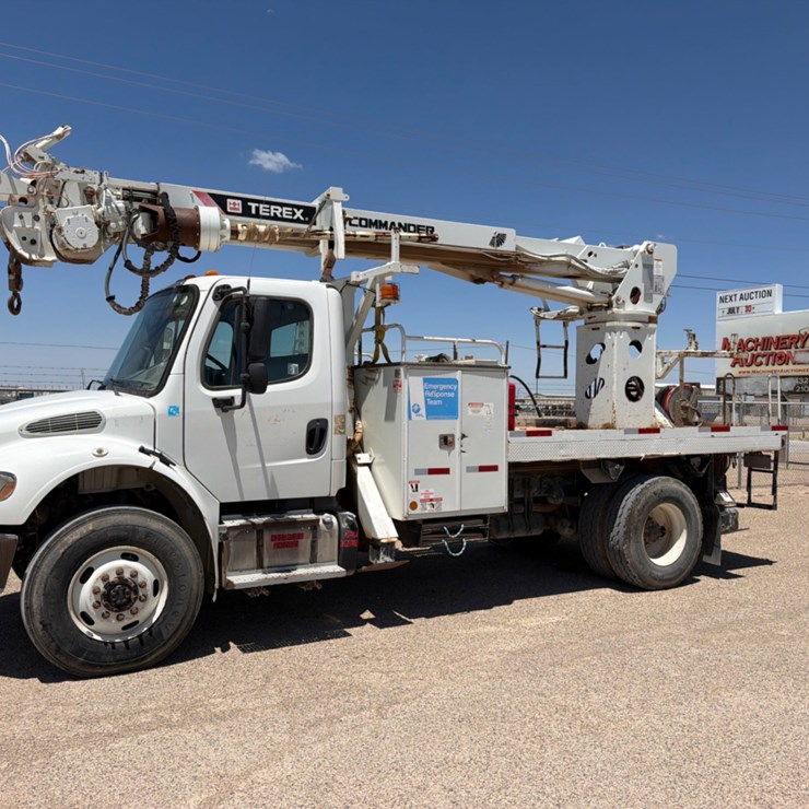 2017 FREIGHTLINER M2 106