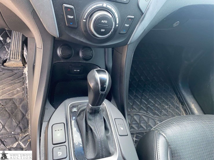 2013-hyundai-santa-fe-image-11