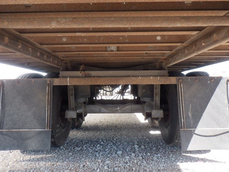 2005-utility-3000r-image-17
