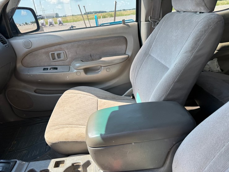 2003-toyota-tacoma-image-36